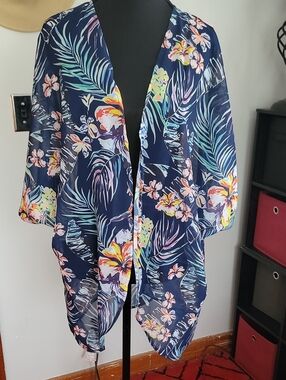 Navy Tropical Floral  Kimono Size med